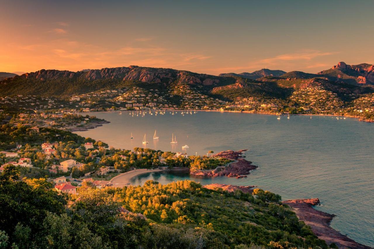 Agay Cap Esterel Village Allee Fleurs - F2 Clim Vue Golf Et Mer - Grande Terrasse Plein Sud Saint-Raphaël 외부 사진