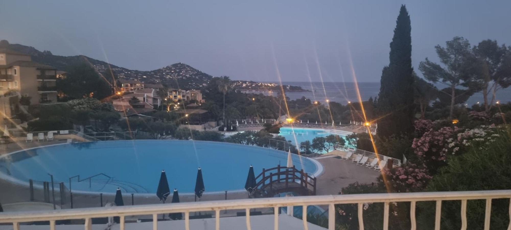 Agay Cap Esterel Village Allee Fleurs - F2 Clim Vue Golf Et Mer - Grande Terrasse Plein Sud Saint-Raphaël 외부 사진
