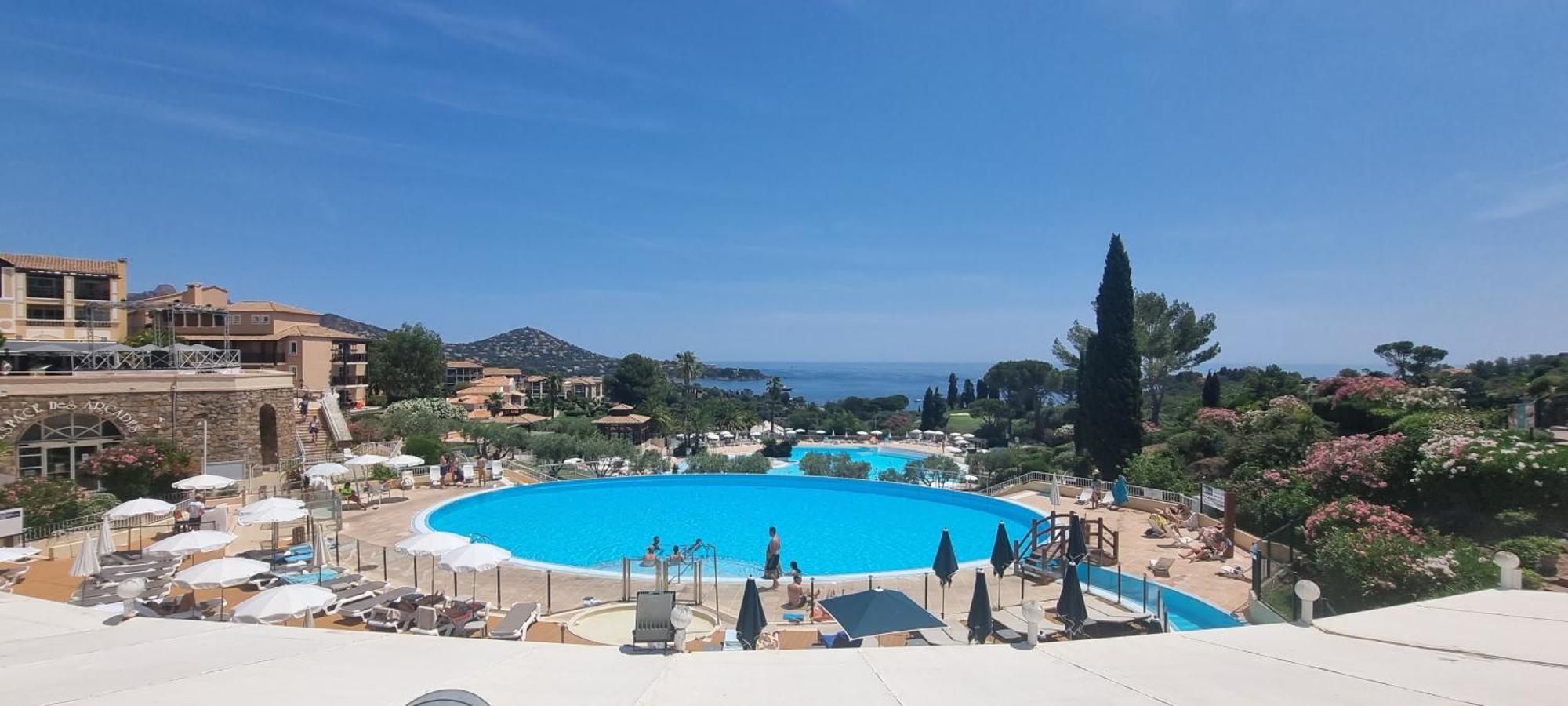 Agay Cap Esterel Village Allee Fleurs - F2 Clim Vue Golf Et Mer - Grande Terrasse Plein Sud Saint-Raphaël 외부 사진