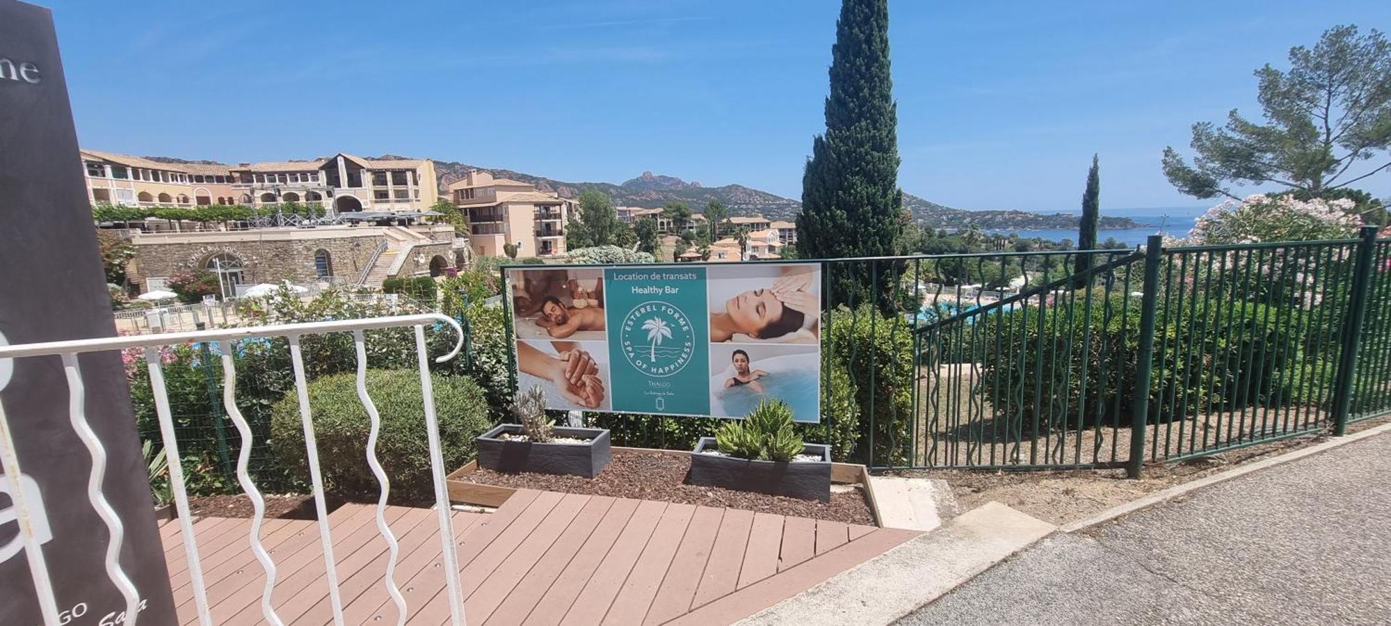 Agay Cap Esterel Village Allee Fleurs - F2 Clim Vue Golf Et Mer - Grande Terrasse Plein Sud Saint-Raphaël 외부 사진