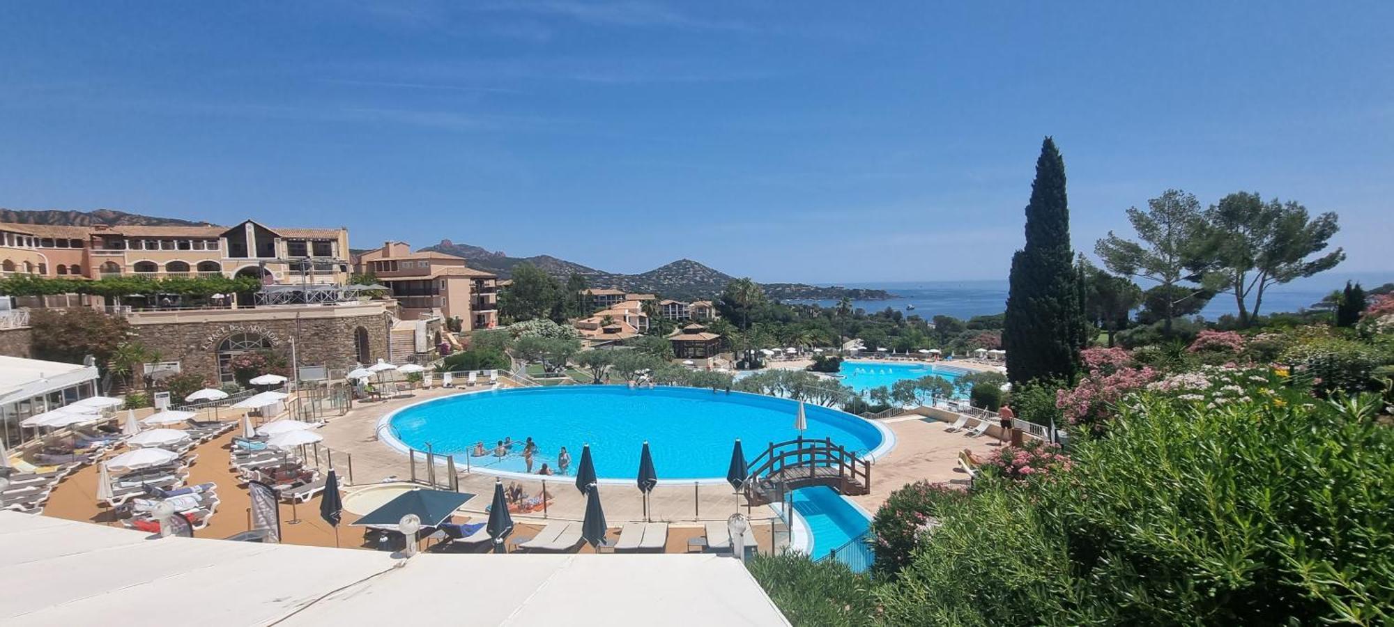 Agay Cap Esterel Village Allee Fleurs - F2 Clim Vue Golf Et Mer - Grande Terrasse Plein Sud Saint-Raphaël 외부 사진