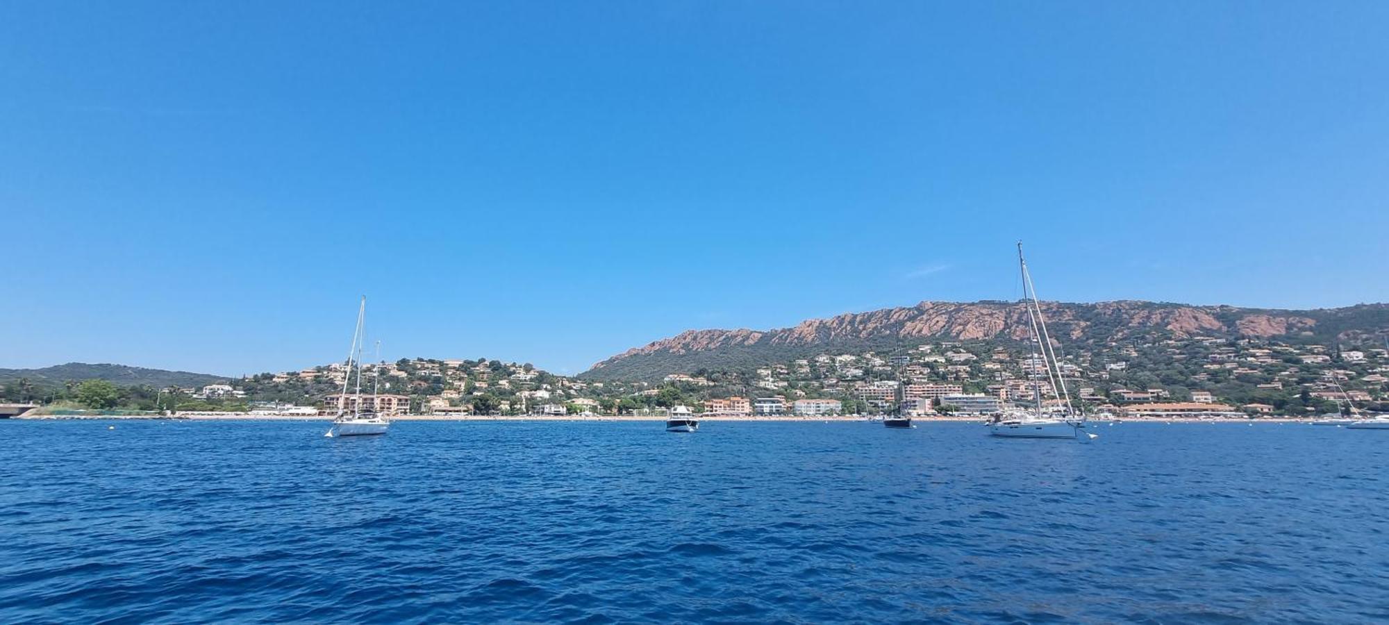 Agay Cap Esterel Village Allee Fleurs - F2 Clim Vue Golf Et Mer - Grande Terrasse Plein Sud Saint-Raphaël 외부 사진